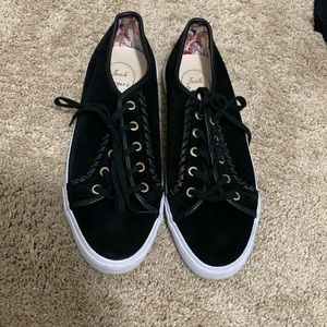 Used Jack Rogers black suede tennis shoes.